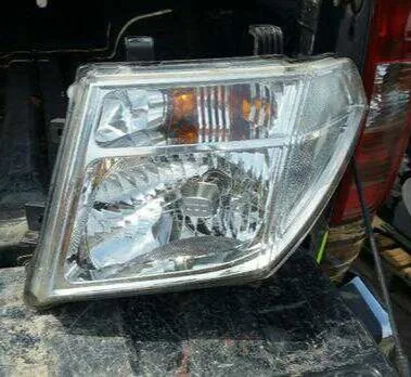 Nissan Navara D40 Left Headlight ex UK Genuine